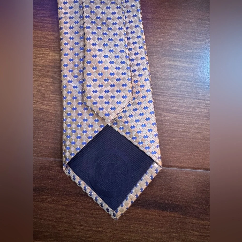 Michael Kors 100% Silk Gold and Blue Geometric Tie